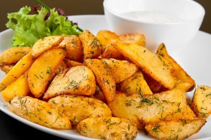 Pečený zemiak: Jednoduché jedlo s veľkým charakterom